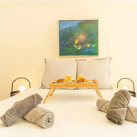 Art By Atlantic Apartment *
